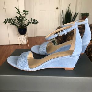 Ann Taylor, kitten wedge, 6.5, blue pearl